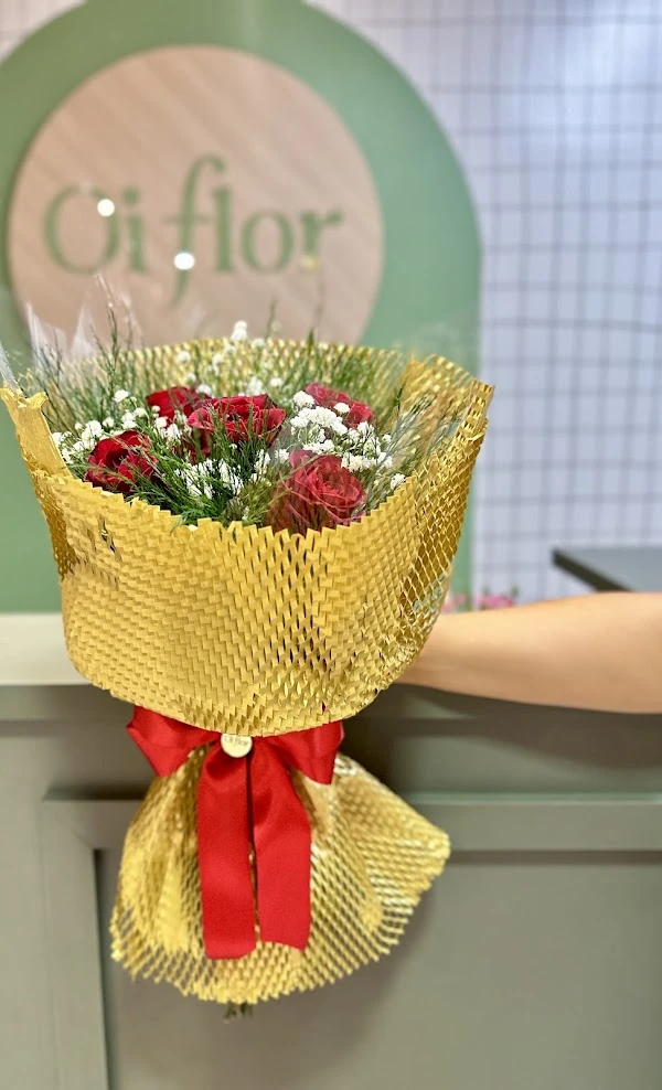 Rosas em um clássico delicado — trabalho real da Oi Flor
